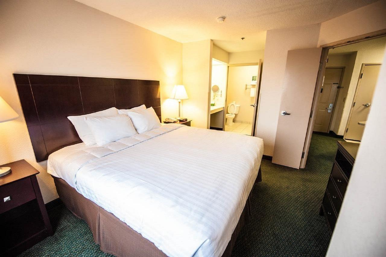 Greystone Inn & Suites Vance Buitenkant foto