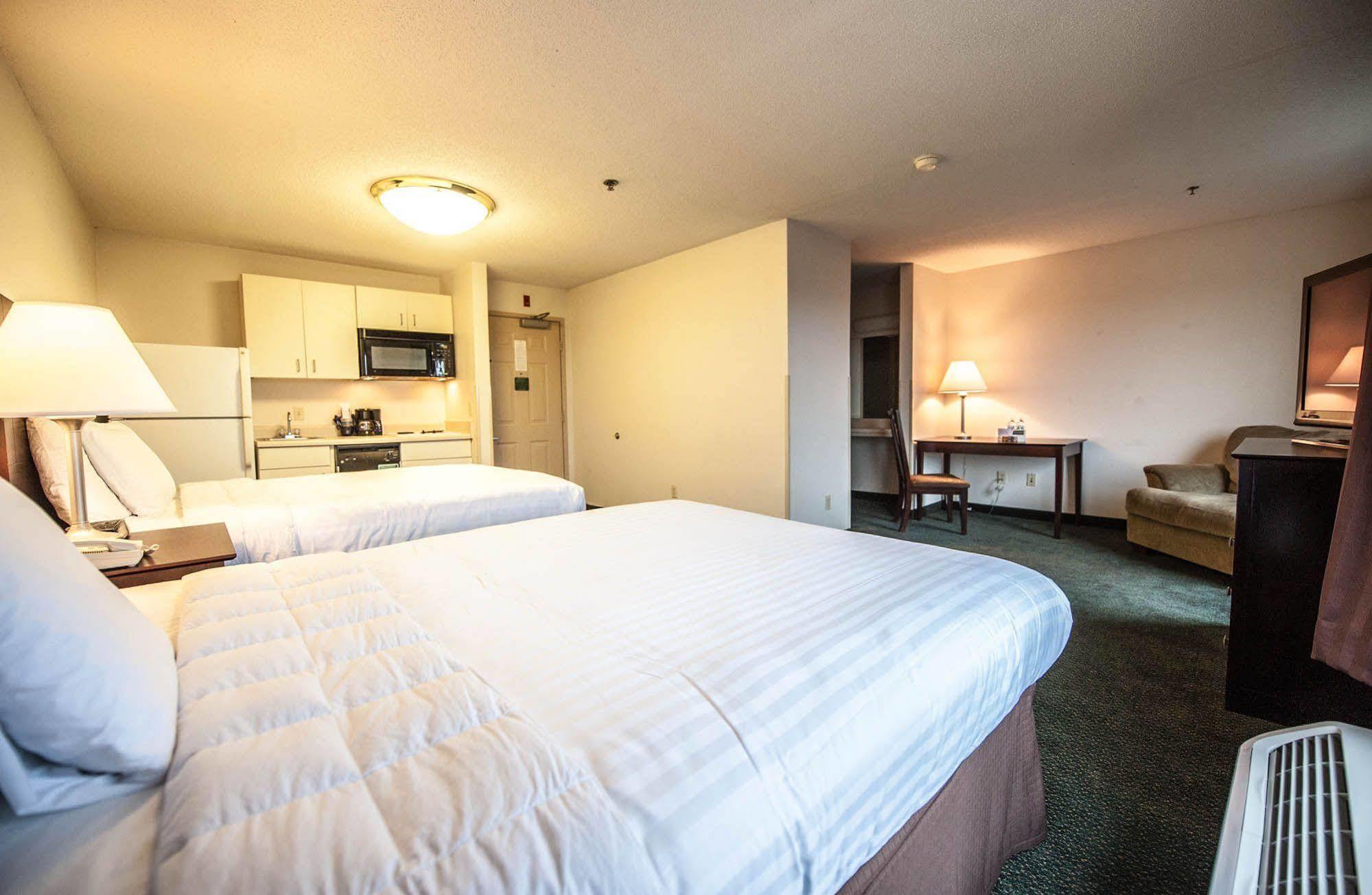 Greystone Inn & Suites Vance Buitenkant foto